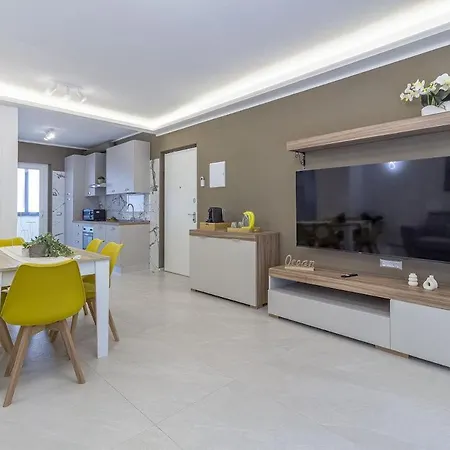 Apartment Nuras - Casa Cathay Center *